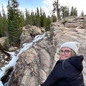 Meet your Posher, Elizabeth